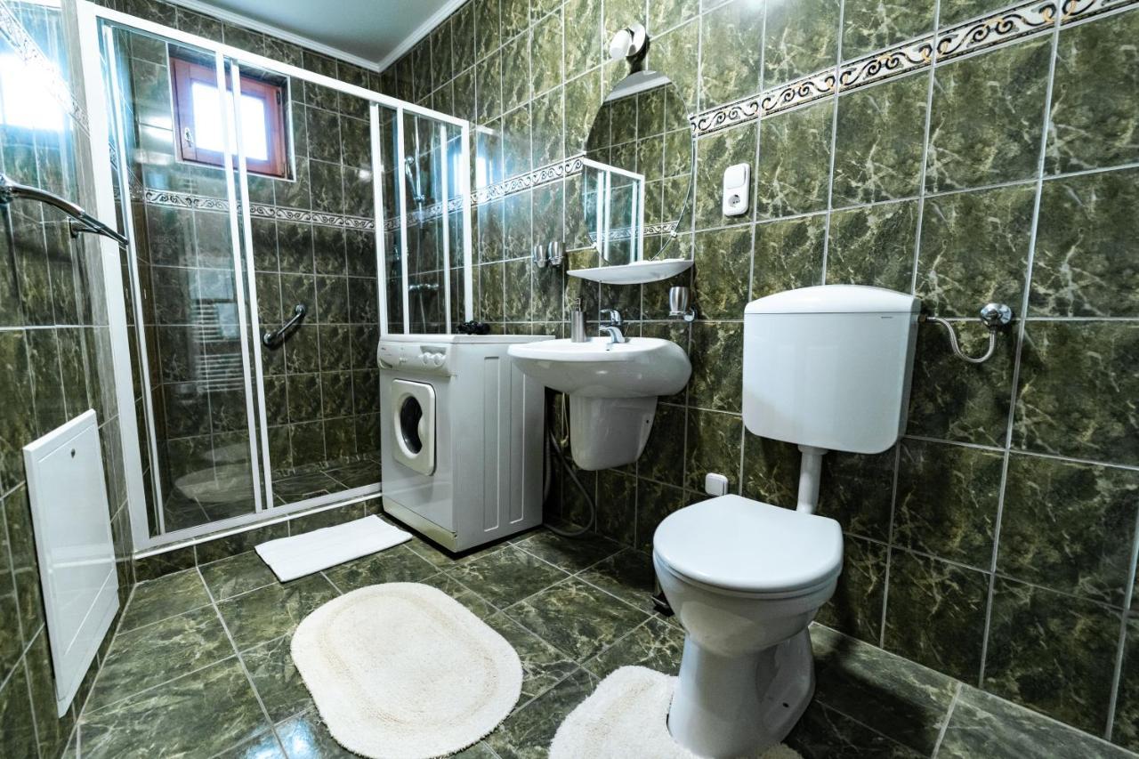 Estike Apartman ยูลา ภายนอก รูปภาพ