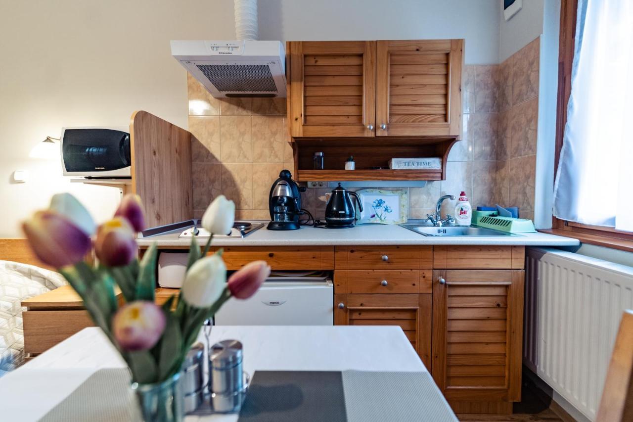 Estike Apartman ยูลา ภายนอก รูปภาพ